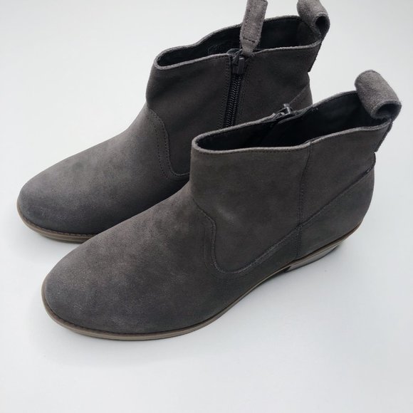 [VIONIC] Vera Suede Ankle Boots - Picture 3 of 6